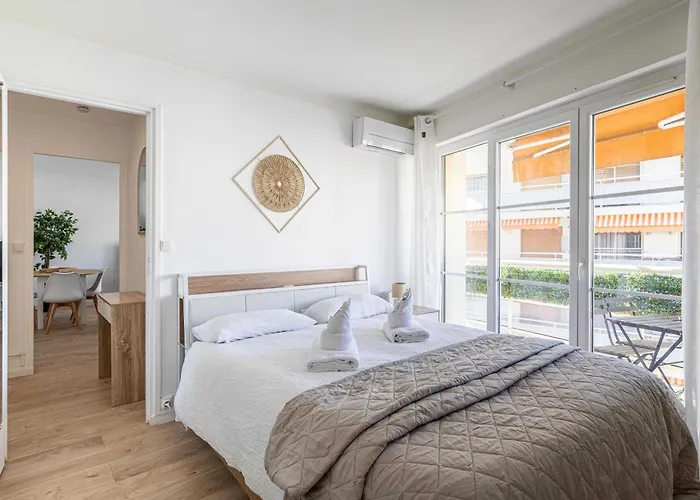 Charming A C 1br 4p - *