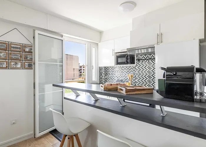 Charming A C 1br 4p - * Antibes
